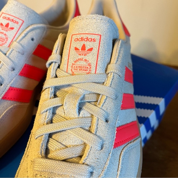 adidas Gazelle Women’s Sneakers in Cream with Pink Stripes - Picture 6 of 9